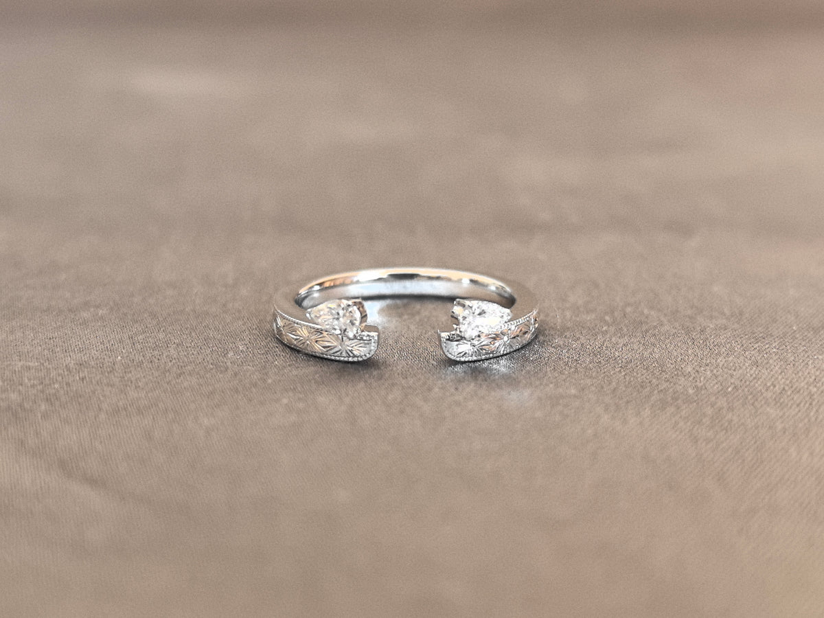 Juno Diamond PE-057 | Twin 0.10 Carat Pear-Cut Lab-Grown Diamond Floral-Engraved Open Ring Ring