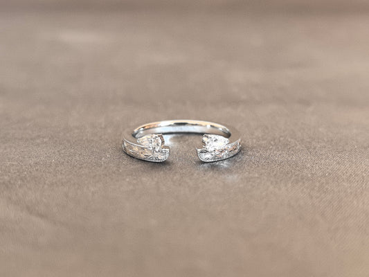 Juno Diamond PE-057 | Twin 0.10 Carat Pear-Cut Lab-Grown Diamond Floral-Engraved Open Ring Ring