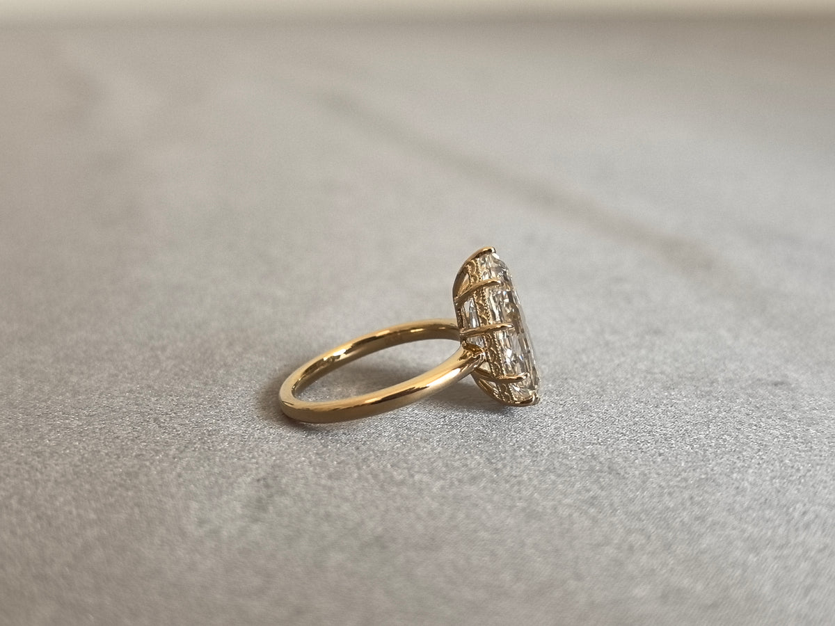 Juno Diamond PE-058 | 5 Carat Pear Step-Cut Lab-Grown Diamond Ring with Six-Prong Halo in Yellow Gold Ring