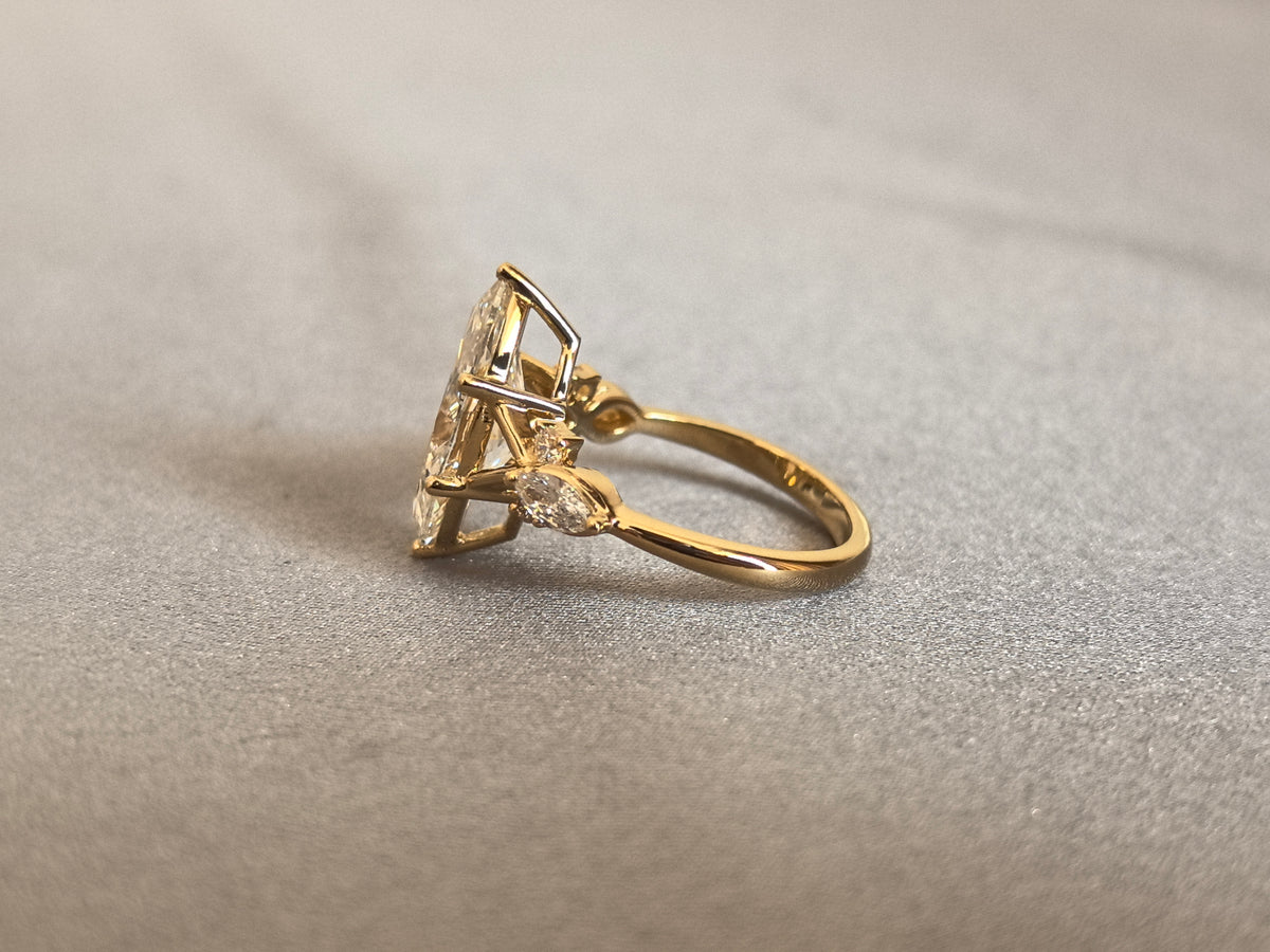 Juno Diamond MX-044 | 4 Carat Pear-Shaped Lab-Grown Diamond Tapered Marquise Shoulder Ring in Yellow Gold Ring