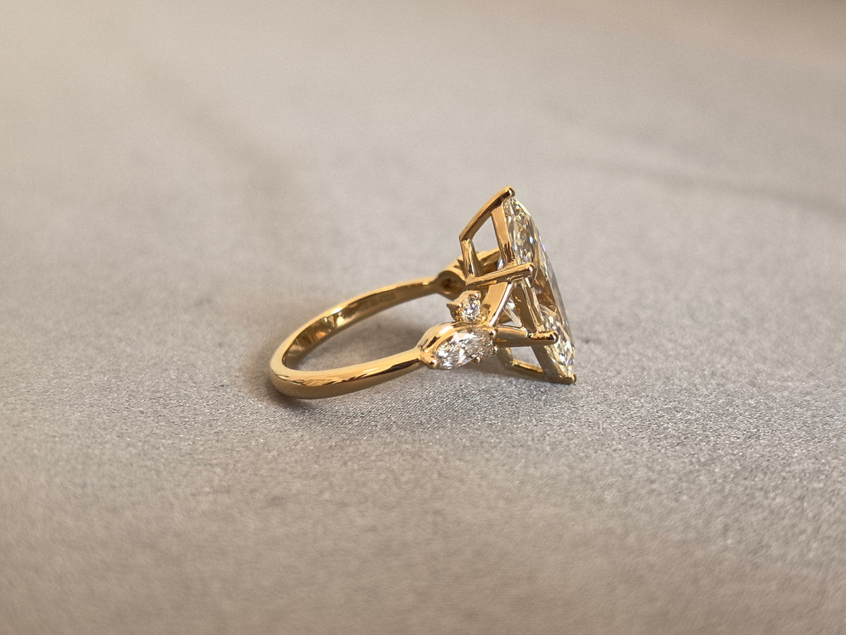 Juno Diamond MX-044 | 4 Carat Pear-Shaped Lab-Grown Diamond Tapered Marquise Shoulder Ring in Yellow Gold Ring