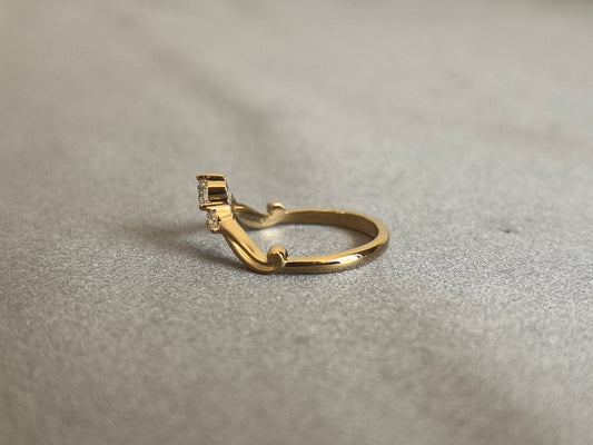 Juno Diamond RO-064 | Three Stone Leaf-Textured Split-Shoulder Lab-Grown Diamond Arc Ring in Yellow Gold Ring