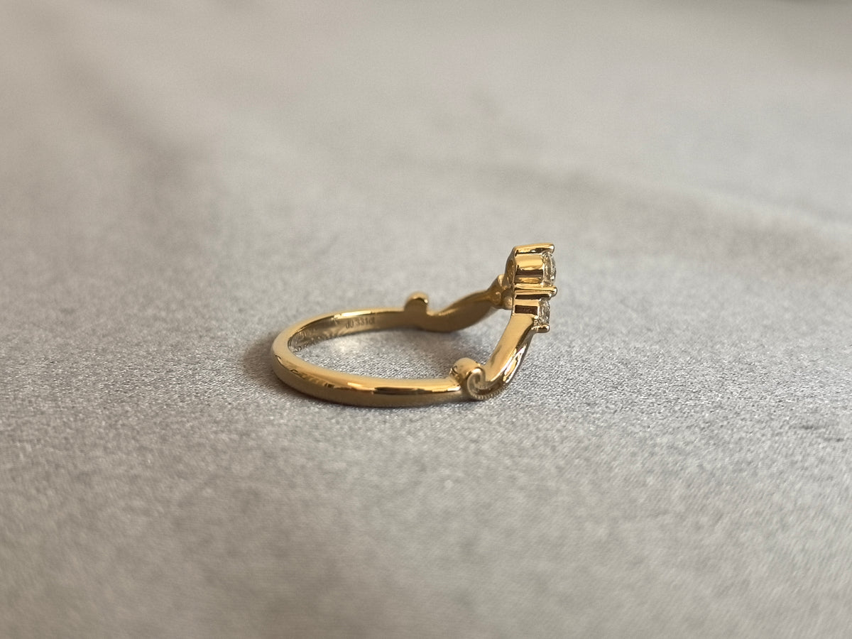 Juno Diamond RO-064 | Three Stone Leaf-Textured Split-Shoulder Lab-Grown Diamond Arc Ring in Yellow Gold Ring