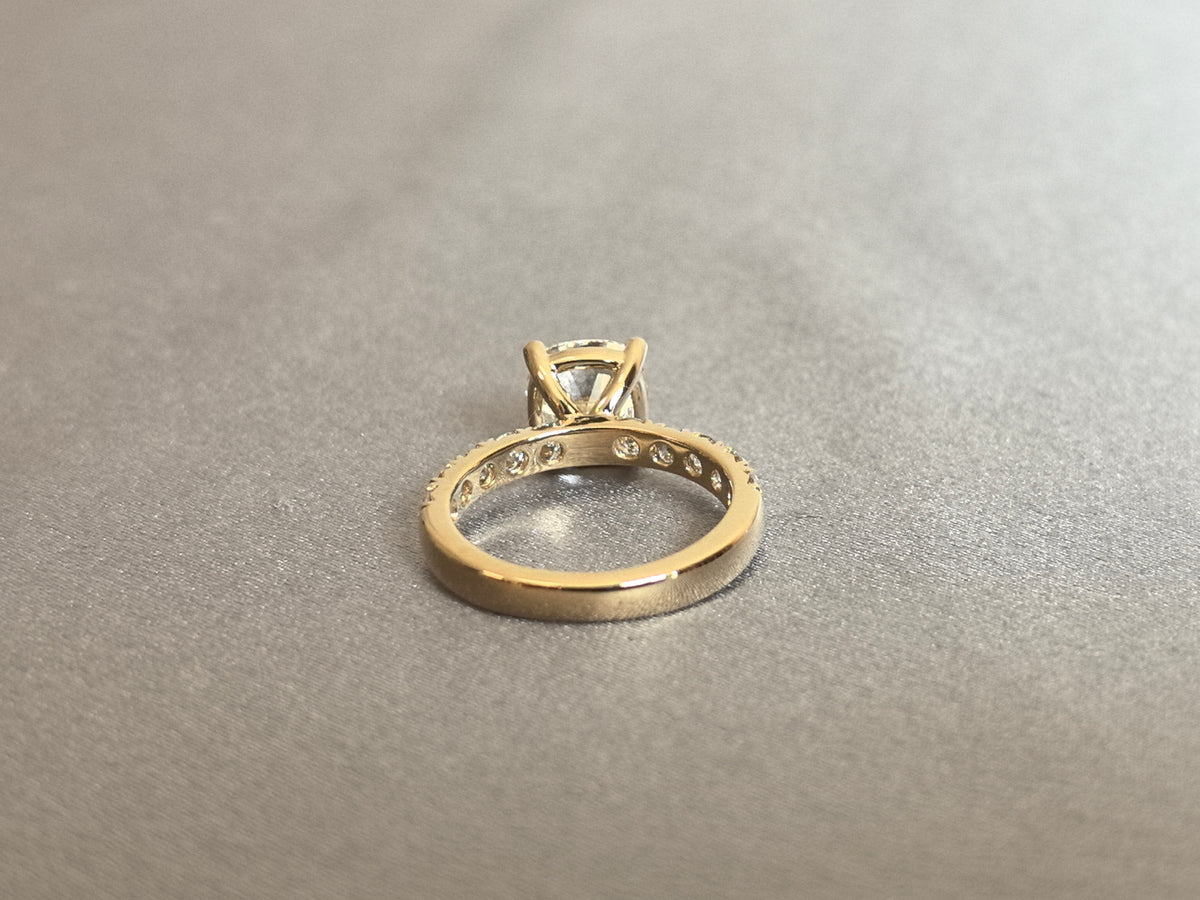 Juno Diamond CU-032 | 3 Carat Oval-Cut Lab-Grown Diamond Halo Ring with Pavé Band Ring