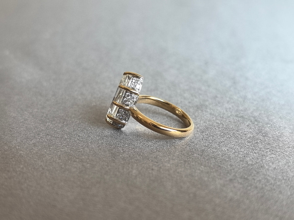 Juno Diamond OV-097 | 3.5 Carat Step-Cut Oval Lab-Grown Diamond Pavé-Gallery Ring Ring