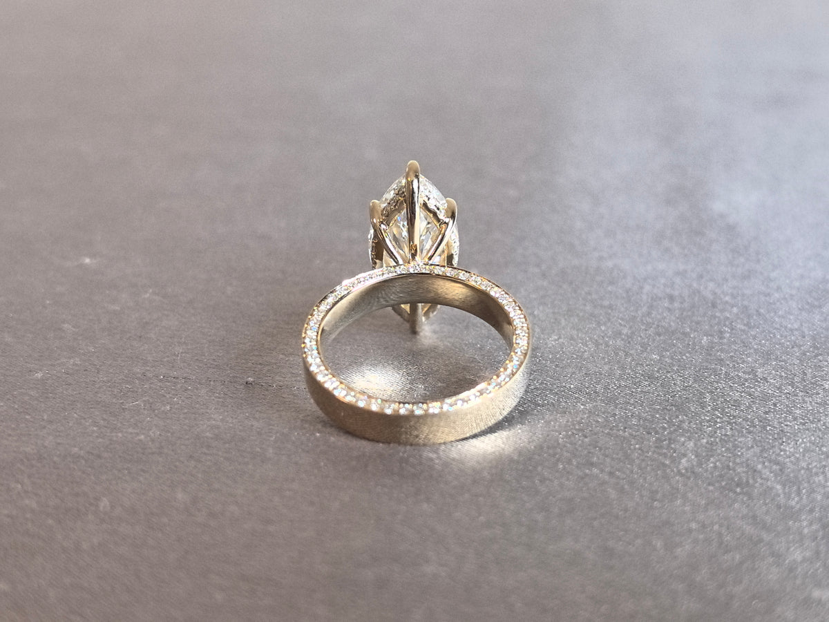 Juno Diamond MA-092 | 6 Carat Marquise-Cut Lab-Grown Diamond Pavé-Edge Wide Band Ring Ring