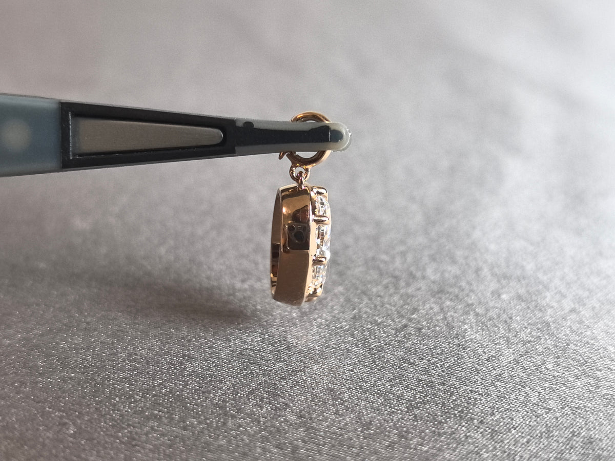 Juno Diamond P-023 | 2.5 Carat Oval-Cut Lab-Grown Diamond Open-Gallery Bail Pendant Pendant