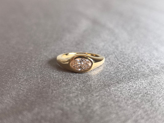 Juno Diamond OV-105 | Pink Oval-Cut Lab-Grown Diamond Sculptural Bezel Wrap Ring Ring