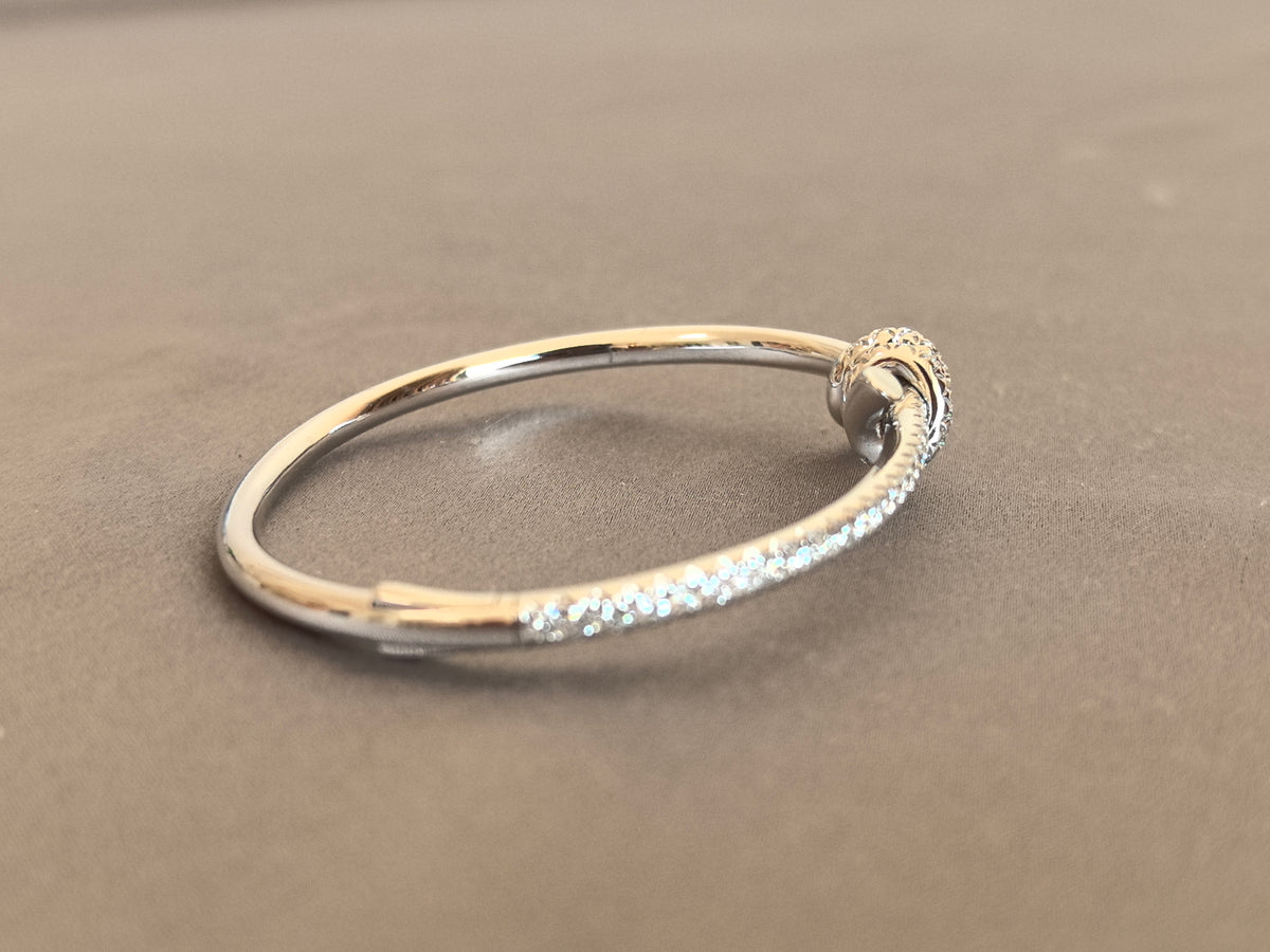 Juno Diamond B-059 | Lab-Grown Diamond Knot Bangle in White Gold Bracelet