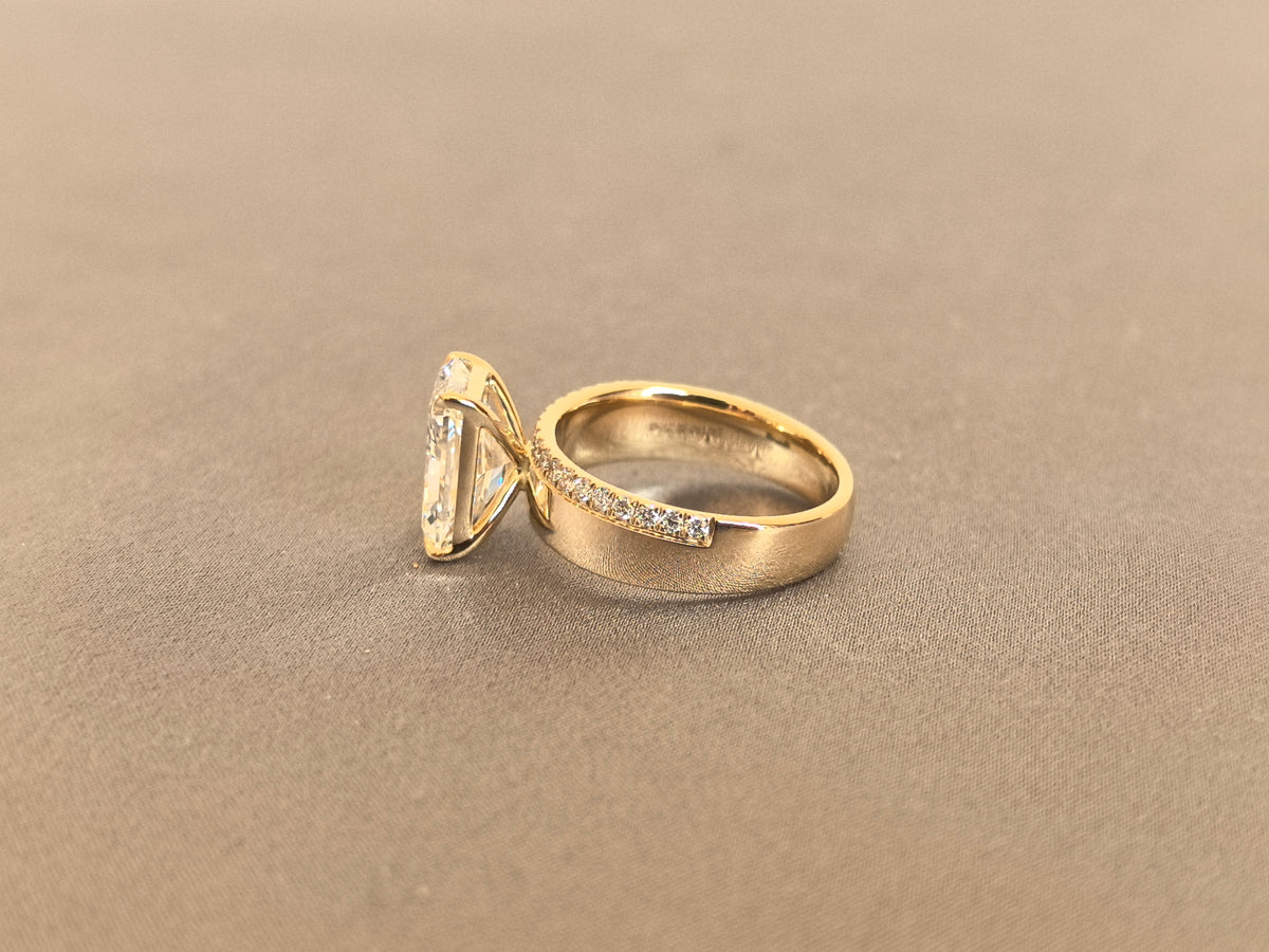 Juno Diamond RD-033 | 4 Carat Radiant-Cut Lab-Grown Diamond Split-Level Wide Band Ring Ring