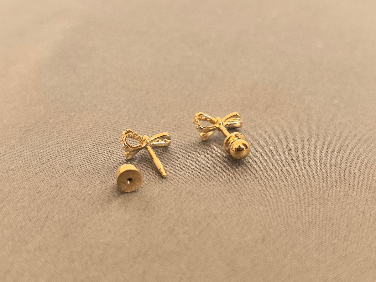 Juno Diamond E-069 | Lab-Grown Diamond Three-Petal Knot Stud Earrings Earrings