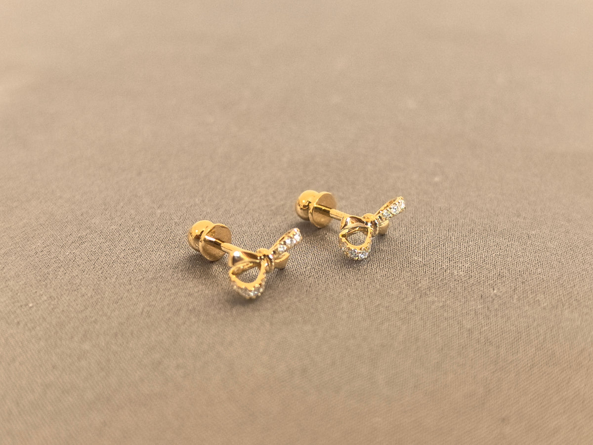 Juno Diamond E-069 | Lab-Grown Diamond Three-Petal Knot Stud Earrings Earrings