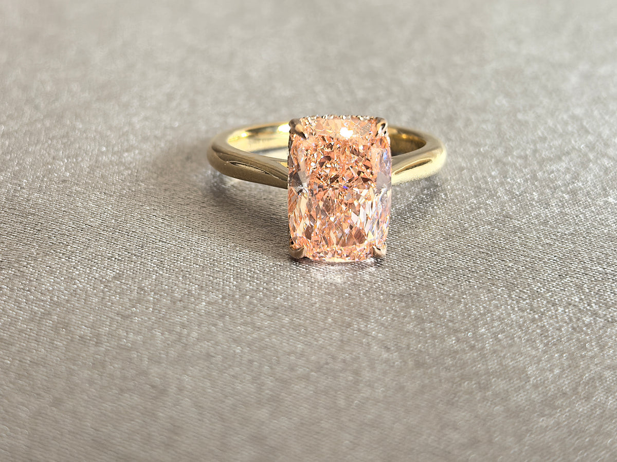 Juno Diamond RD-028 | Pink Radiant-Cut Lab-Grown Diamond Pavé Band Halo Ring