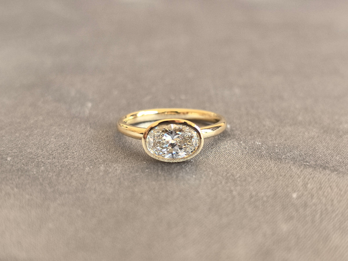 Juno Diamond RO-056 | Round-Cut Lab-Grown Diamond Raised-Bezel Ring in Yellow Gold