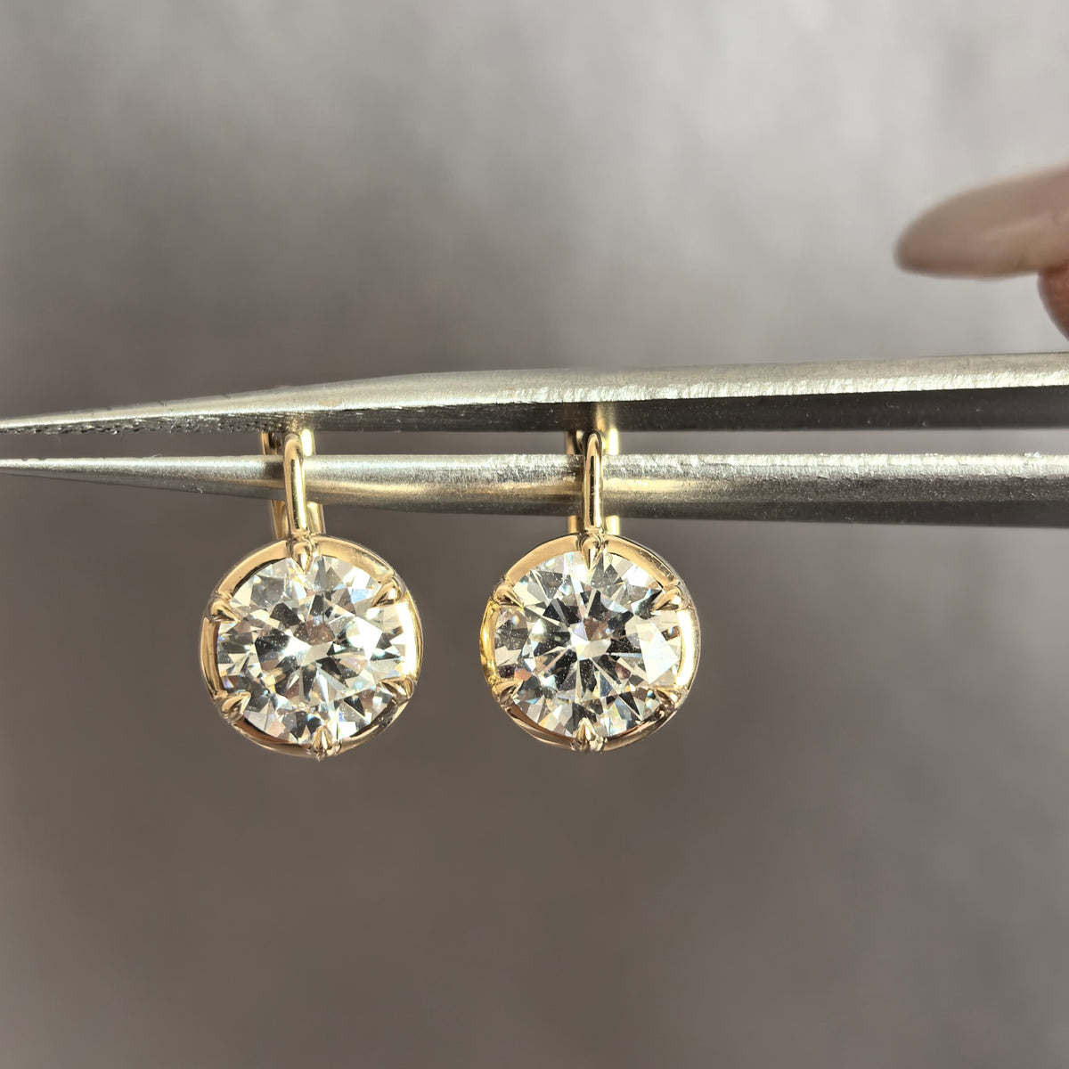 Juno Diamond E-033 | 2 Carat Round-Cut Lab-Grown Diamond Bezel-Set Stud Earrings