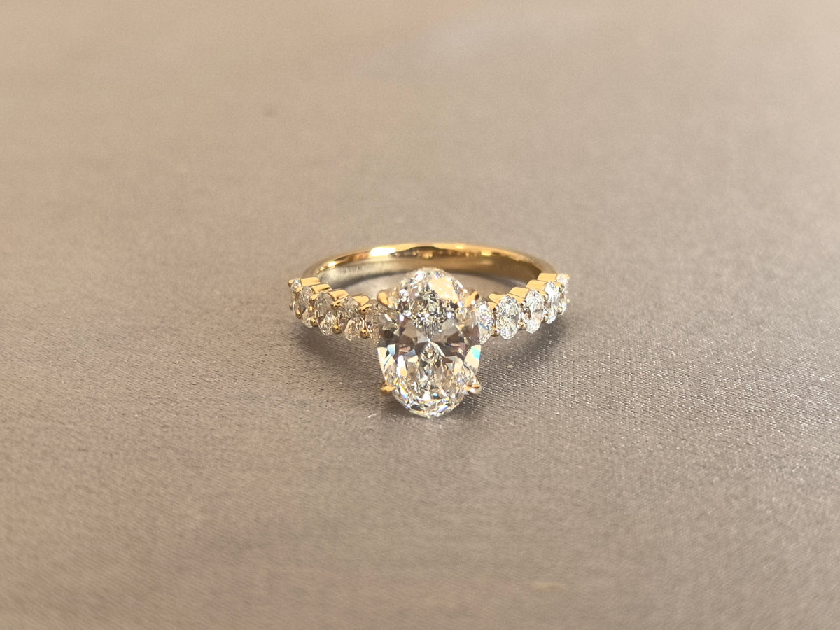 Juno Diamond PE-047 | 2 Carat Pear-Cut Lab-Grown Diamond Halo Ring With Scalloped Pavé Band
