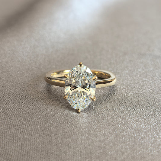 Juno Diamond PE-033 | 2 Carat Pear-Cut Lab-Grown Diamond Solitaire Ring With Marquise Accent And Pavé Band