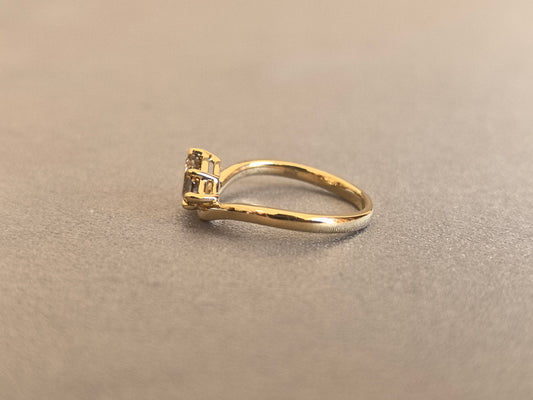 Juno Diamond PE-046 | 1 Carat Brown Pear-Cut Lab-Grown Diamond Solitaire Ring With Cradling Curved Shoulders