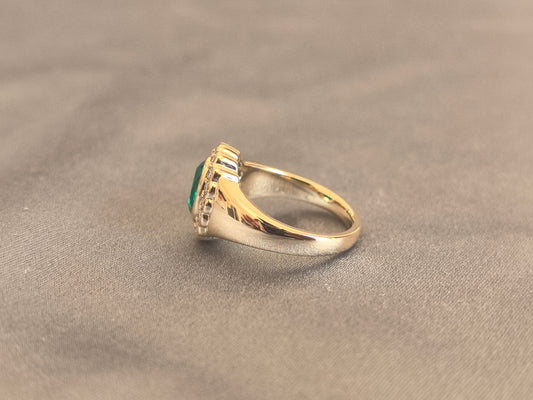 Juno Diamond OV-081 | Green Oval-Cut Lab-Grown Diamond 13-Stone Full Bezel Setting Halo Ring