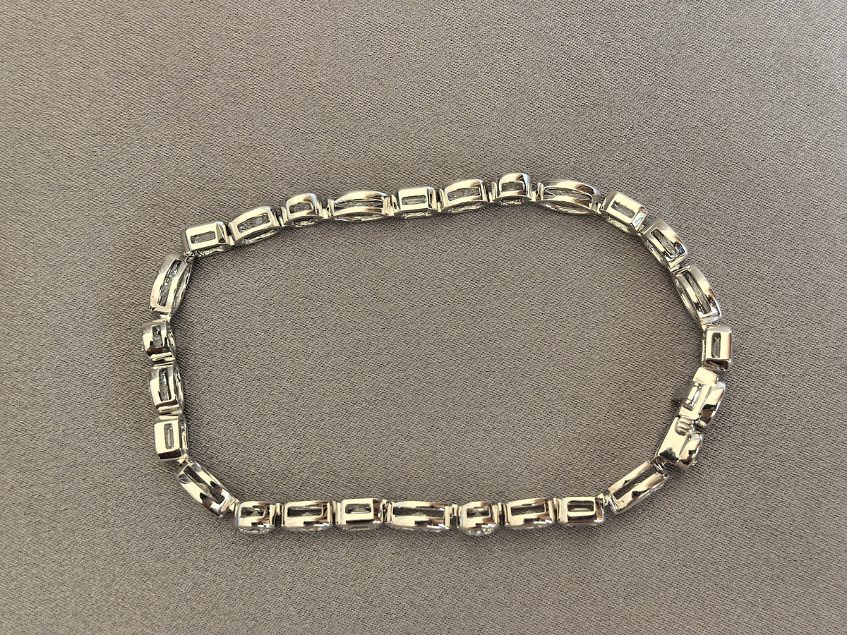 Juno Diamond B-033 | Mixed-Shape Round-Cut, Oval-Cut, Marquise-Cut & Emerald-Cut Lab-Grown Diamond Bezel-Set Eternity Bracelet