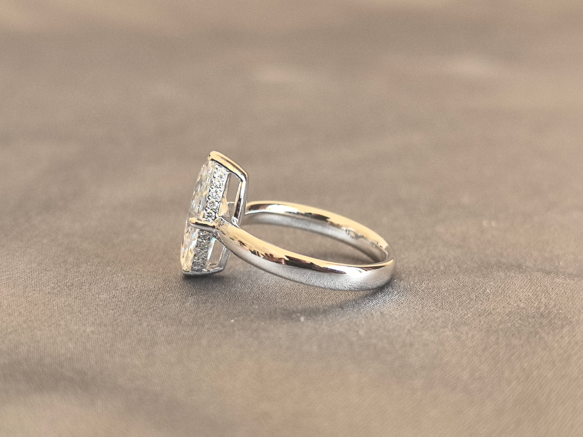 Juno Diamond MA-072 | Marquise Lab-Grown Diamond Ring With Pavé-Set Shoulders In White Gold