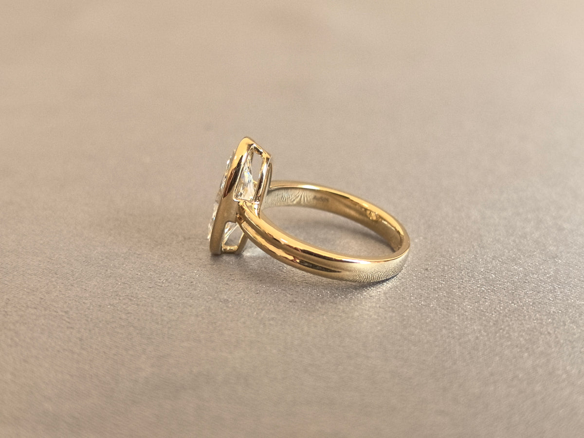 Juno Diamond MA-076 | Marquise-Cut Lab-Grown Diamond 1-Stone Openwork Bezel Ring