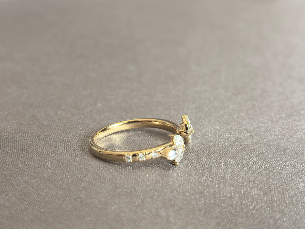 Juno Diamond MA-050 | Open Bypass Cluster Marquise-Cut and Round-Cut Lab-Grown Diamond Ring in Yellow Gold