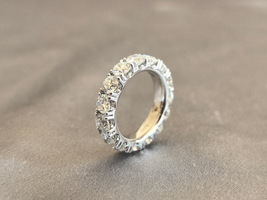 Juno Diamond RO-055 | White Gold Round Lab-Grown Diamond Full Eternity Ring With Shared-Prong Profile