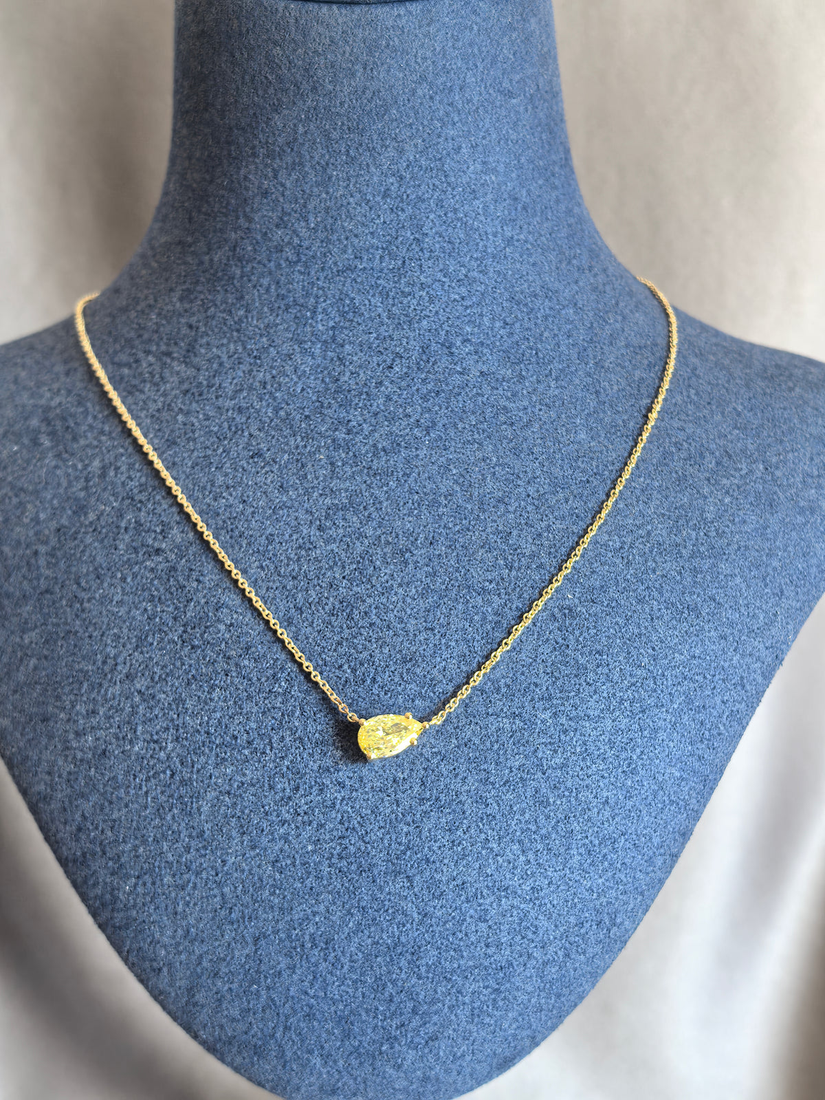 Juno Diamond N-024 | 1.5 Carat Yellow Pear-Cut Lab-Grown Diamond Suspended Three-Prong Necklace