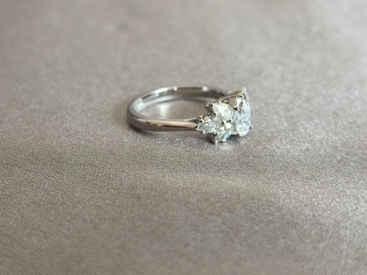 Juno Diamond PE-034 | Pear-Cut Lab-Grown Diamond Three-Stone Ring With Marquise Flankers and Round Accent Cascade