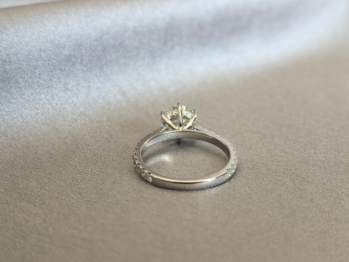 Juno Diamond RO-041 | 2 Carat Round Lab-Grown Diamond Ring With Continuous Pavé Band