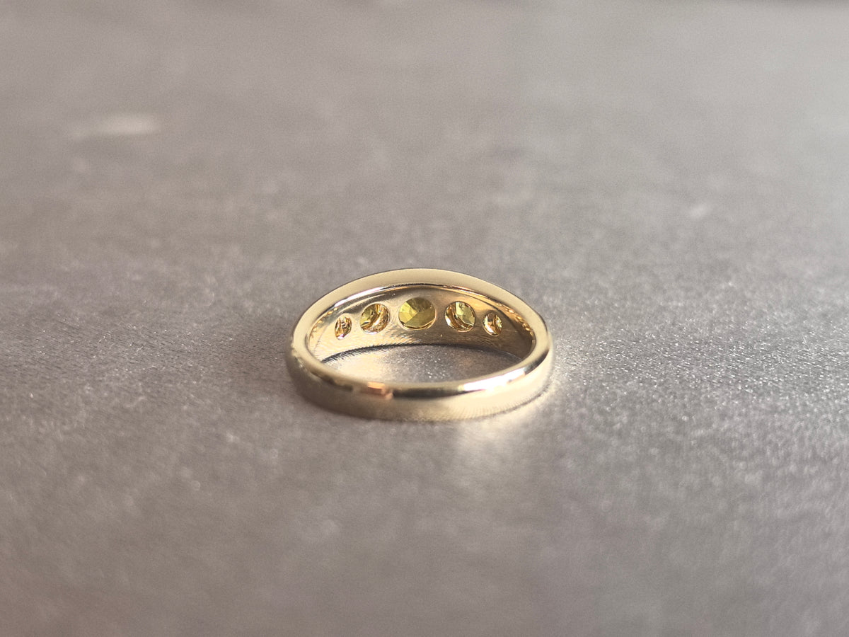 Juno Diamond RO-058 | 0.5 Carat Round-Cut Lab-Grown Diamond Graduated Five-Stone Bezel Ring In Yellow Gold
