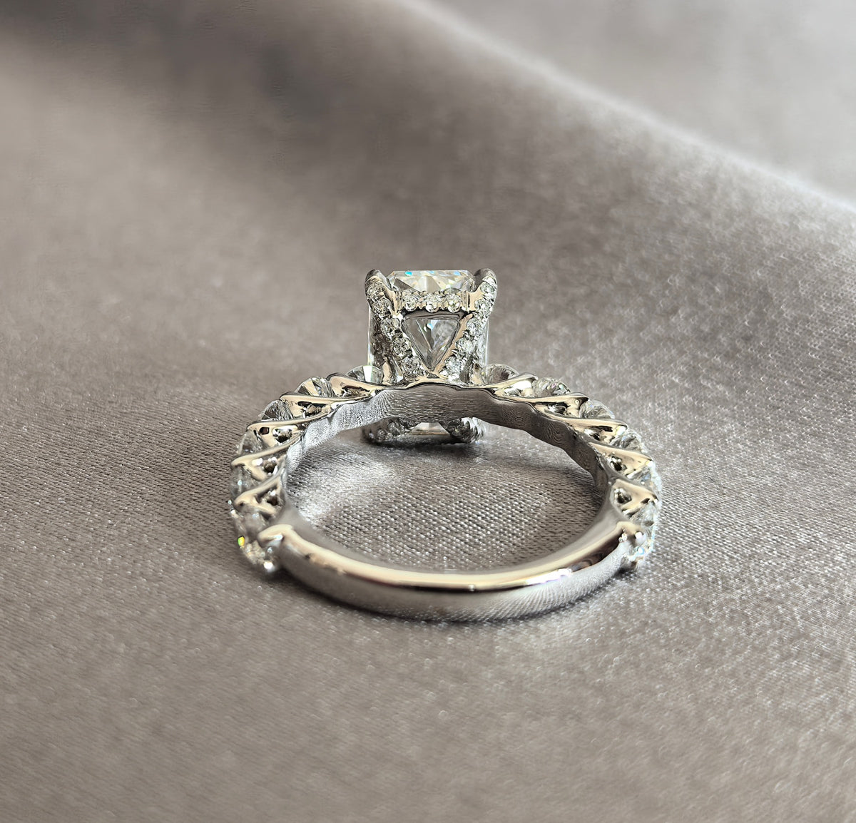 Juno Diamond RD-030 | 2 Carat Radiant-Cut Lab-Grown Diamond Hidden Halo Halo Ring