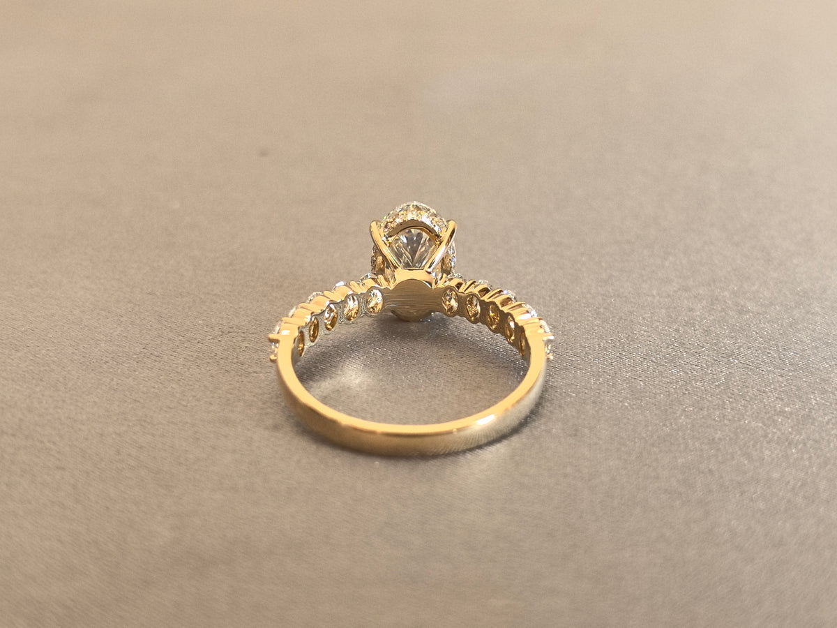 Juno Diamond PE-047 | 2 Carat Pear-Cut Lab-Grown Diamond Halo Ring With Scalloped Pavé Band