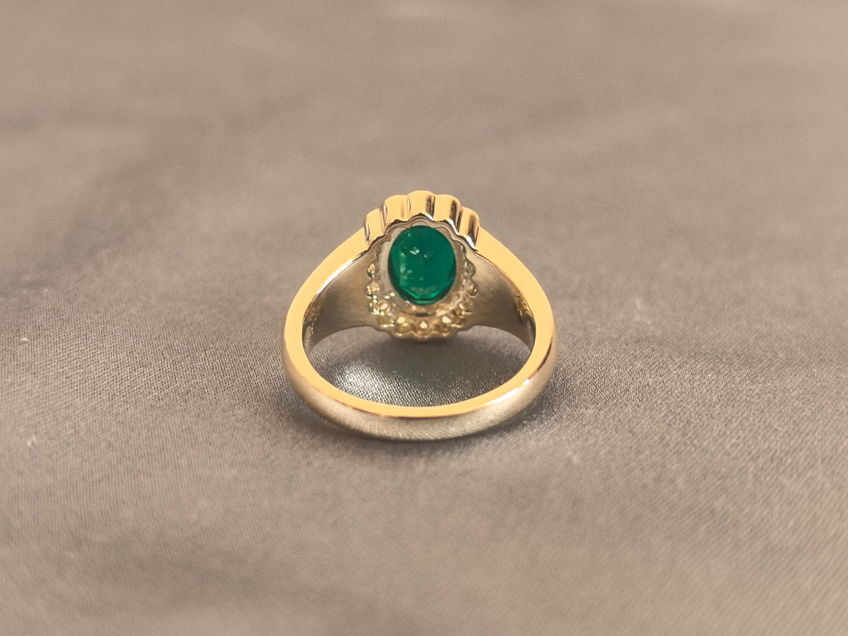 Juno Diamond OV-081 | Green Oval-Cut Lab-Grown Diamond 13-Stone Full Bezel Setting Halo Ring