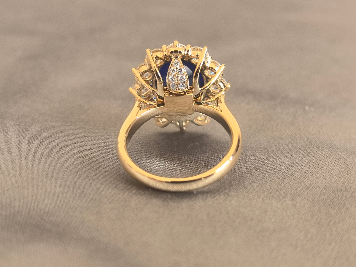 Juno Diamond OV-079 | Blue Oval Lab-Grown Diamond Halo Ring With Sculpted Split Shank