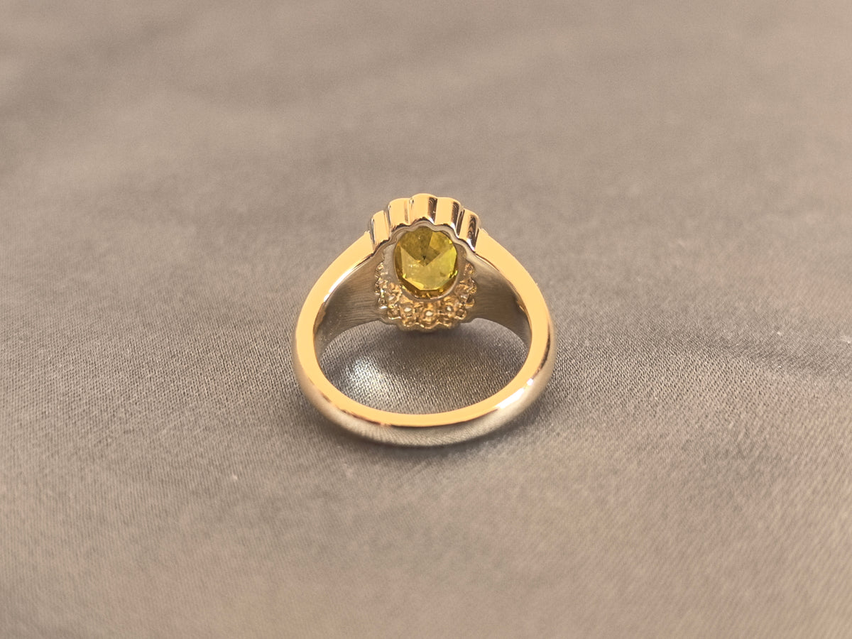 Juno Diamond OV-080 | Yellow Oval Lab-Grown Diamond Vintage Halo Ring With Scalloped Tapered Band In Yellow Gold