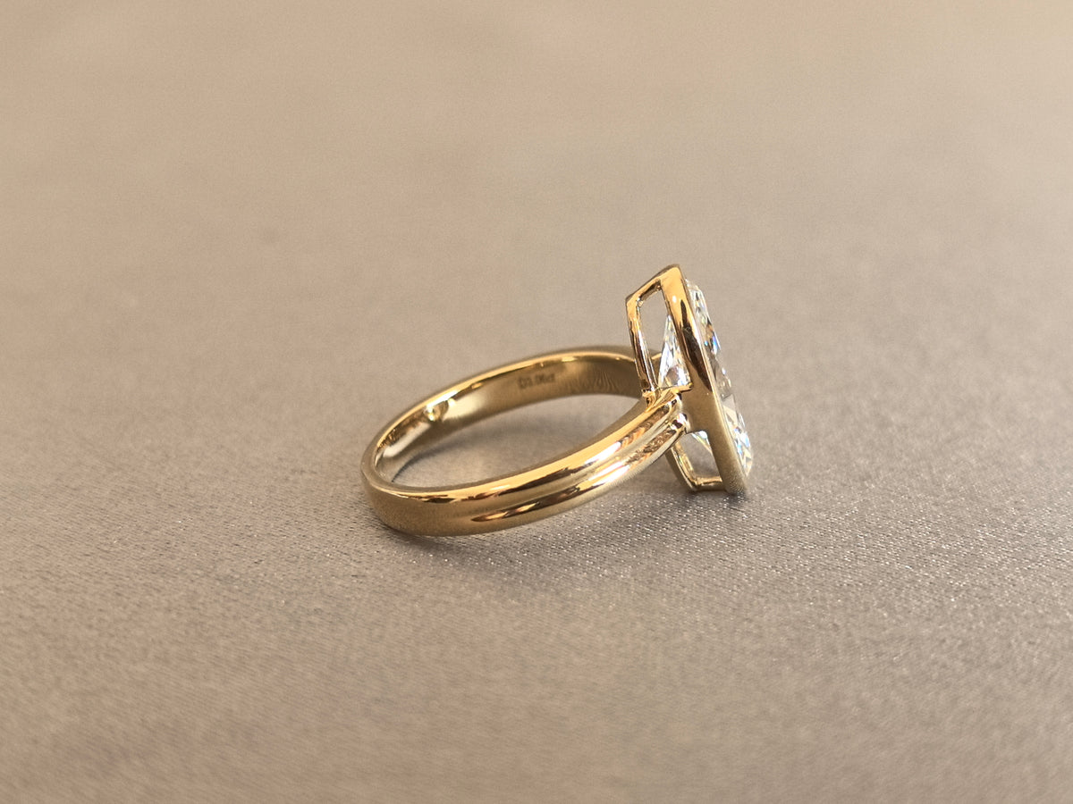 Juno Diamond MA-076 | Marquise-Cut Lab-Grown Diamond 1-Stone Openwork Bezel Ring