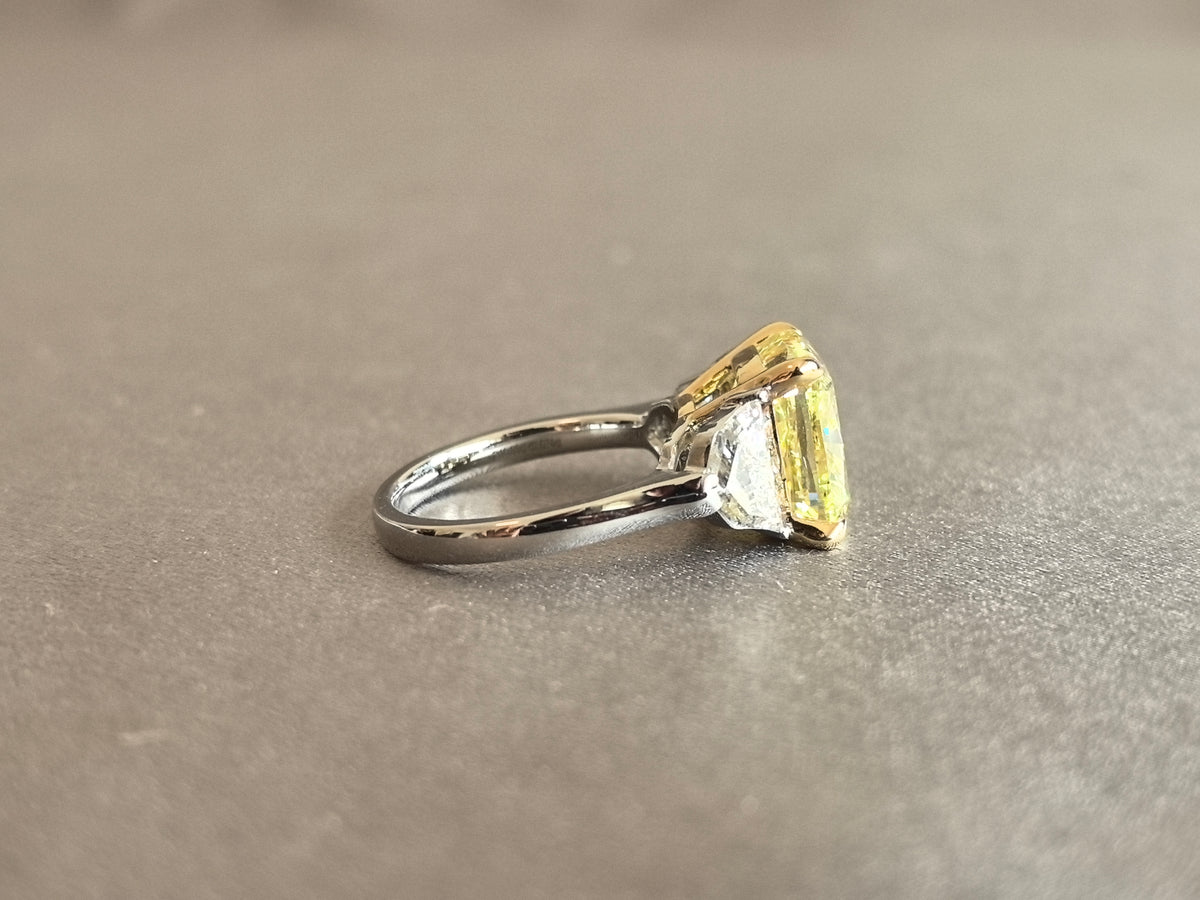 Juno Diamond CU-025 | 10 Carat Yellow Cushion-Cut Lab-Grown Diamond Three-Stone Ring With Trapezoid Shield Side Stones