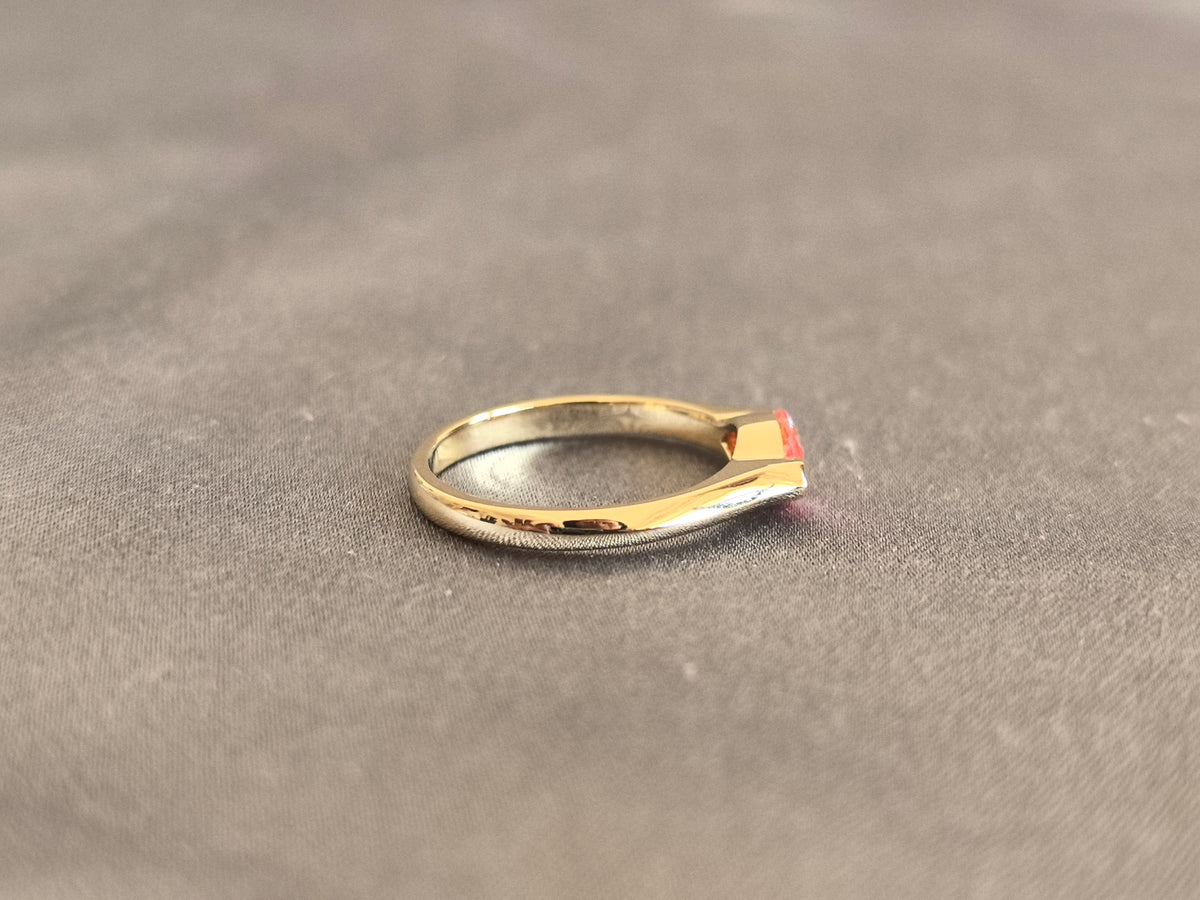 Juno Diamond MA-073 | Pink Marquise-Cut Lab-Grown Diamond Partial Bezel Ring
