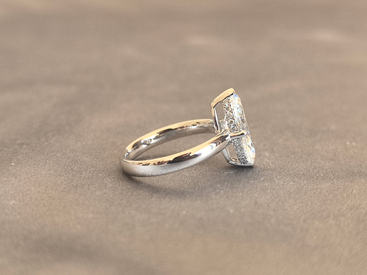 Juno Diamond MA-072 | Marquise Lab-Grown Diamond Ring With Pavé-Set Shoulders In White Gold
