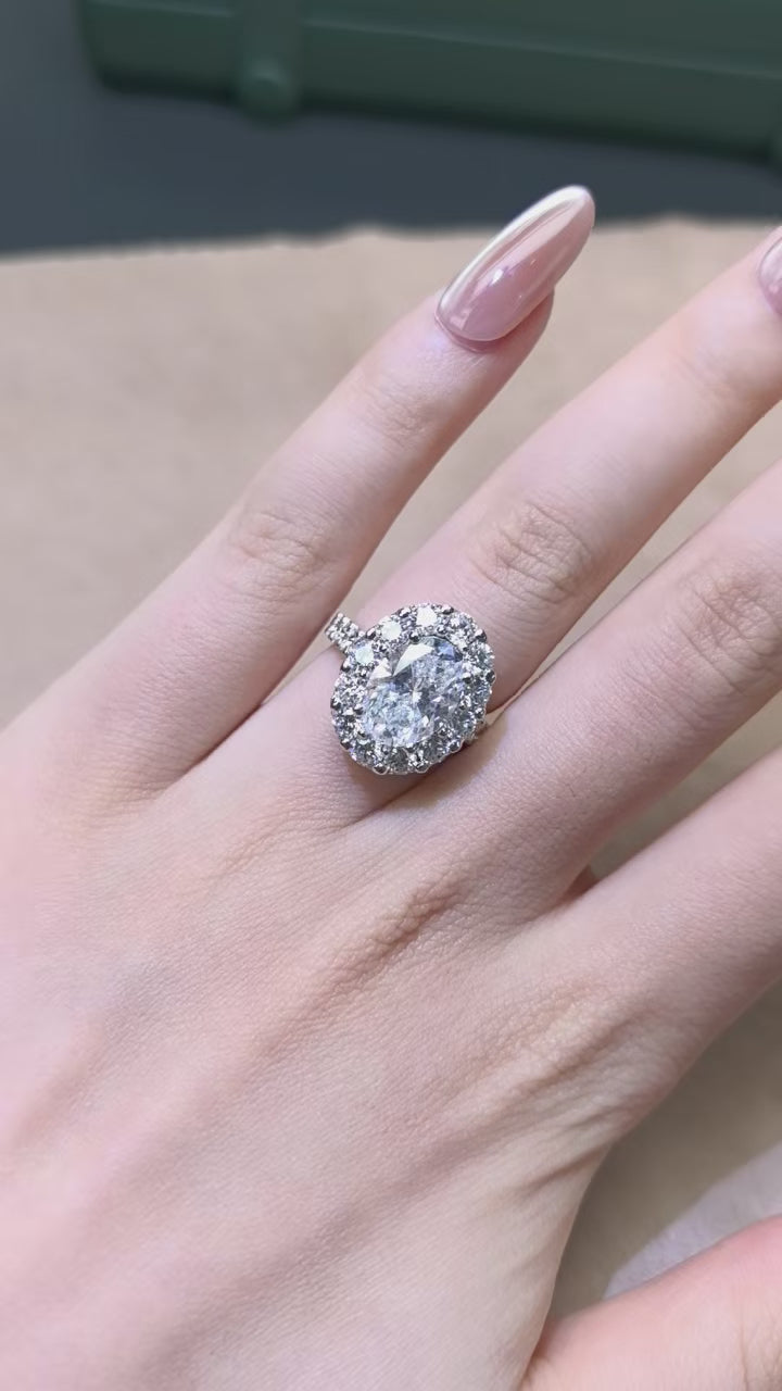 Iconic Oval Halo Ring | Half-Eternity Band | Maximum Brilliance | Lab-Grown Diamonds