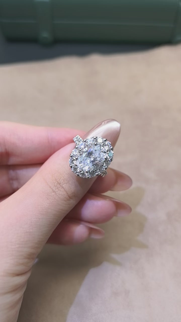 Iconic Oval Halo Ring | Half-Eternity Band | Maximum Brilliance | Lab-Grown Diamonds