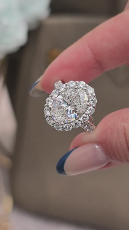 Iconic Oval Halo Ring | Half-Eternity Band | Maximum Brilliance | Lab-Grown Diamonds