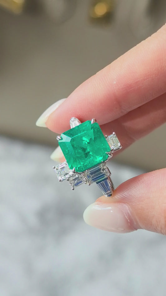 5.4ct 7.2g Art Deco Emerald Lab Gemstone Ring | Baguette & Square Cut Side Stones